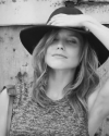 Sophia-Bush-Photoshoot-Joe-Fresh-Coulisses-051.png