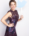 Sophia-Bush-2015-EW-People-Upfronts-Party_001.png