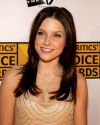 Sophia-Bush-2005-Critics-Choice-Awards_011.jpg