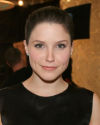 Sophia-Bush-MBFW-Fall-2009-Reem-Acra-Presentation_006.png