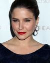 Sophia-Bush-The-Art-Of-Elysium-Hosts-5th-Annual-Pieces-Of-Heaven-Art-Auction-006_HQ.jpg