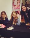 Sophia-Bush-Seance-dedicaces-livre-i-am-that-girl-037_tMartinique424.jpg