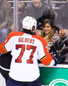 Sophia-Bush-Match-hockey-LA-Kings-vs-Florida-Panthers-011_HQ.jpg