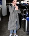 Sophia-Bush-LAX-Airport_004.jpg